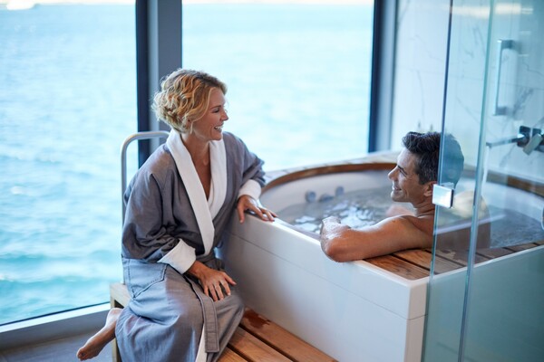 Celebrity Flora - Penthouse Suite 10, ©CEL.jpg